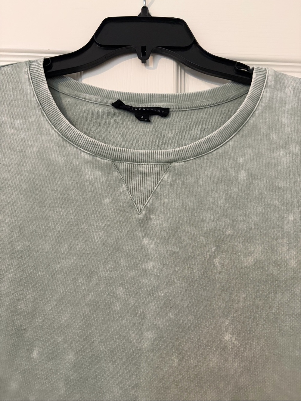 Jane and Delancey Washed Sage Short Sleeve Pullover - Picture 2 of 8